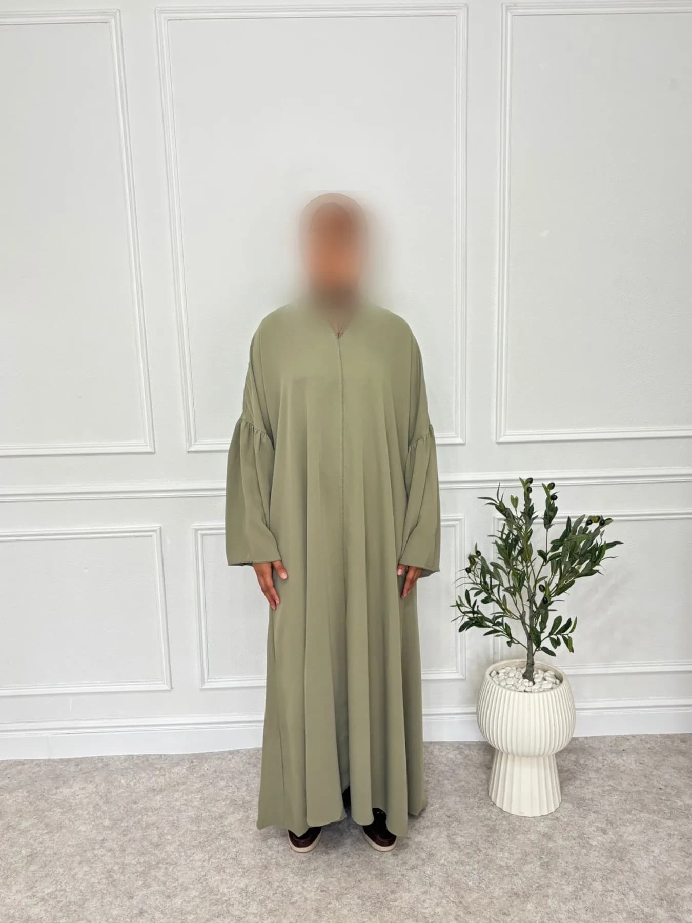Abaya Zahra